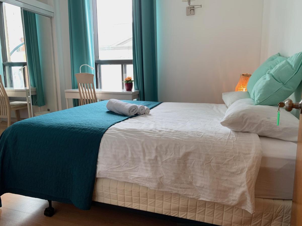 Chambres El Mediterraneo Rooms Μόντρεαλ Εξωτερικό φωτογραφία