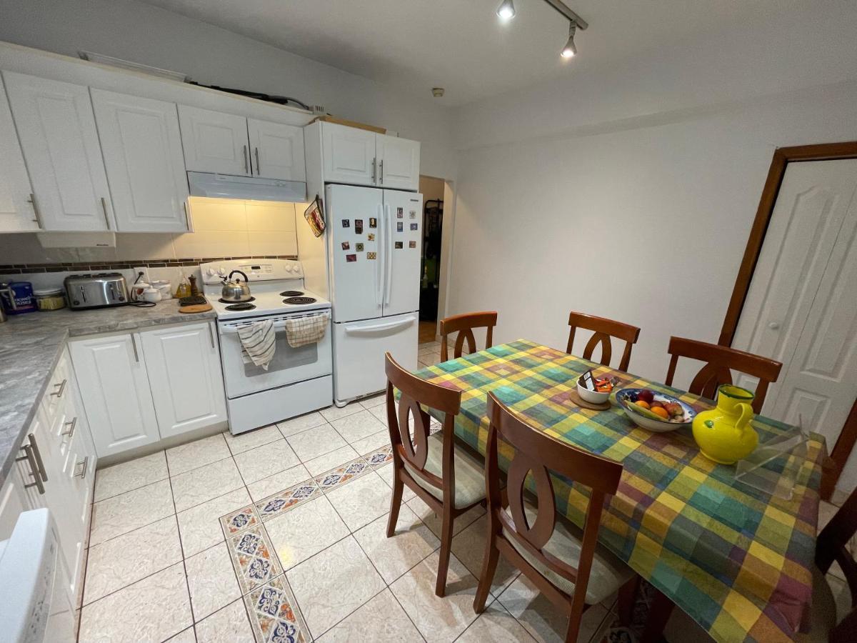 Chambres El Mediterraneo Rooms Μόντρεαλ Εξωτερικό φωτογραφία