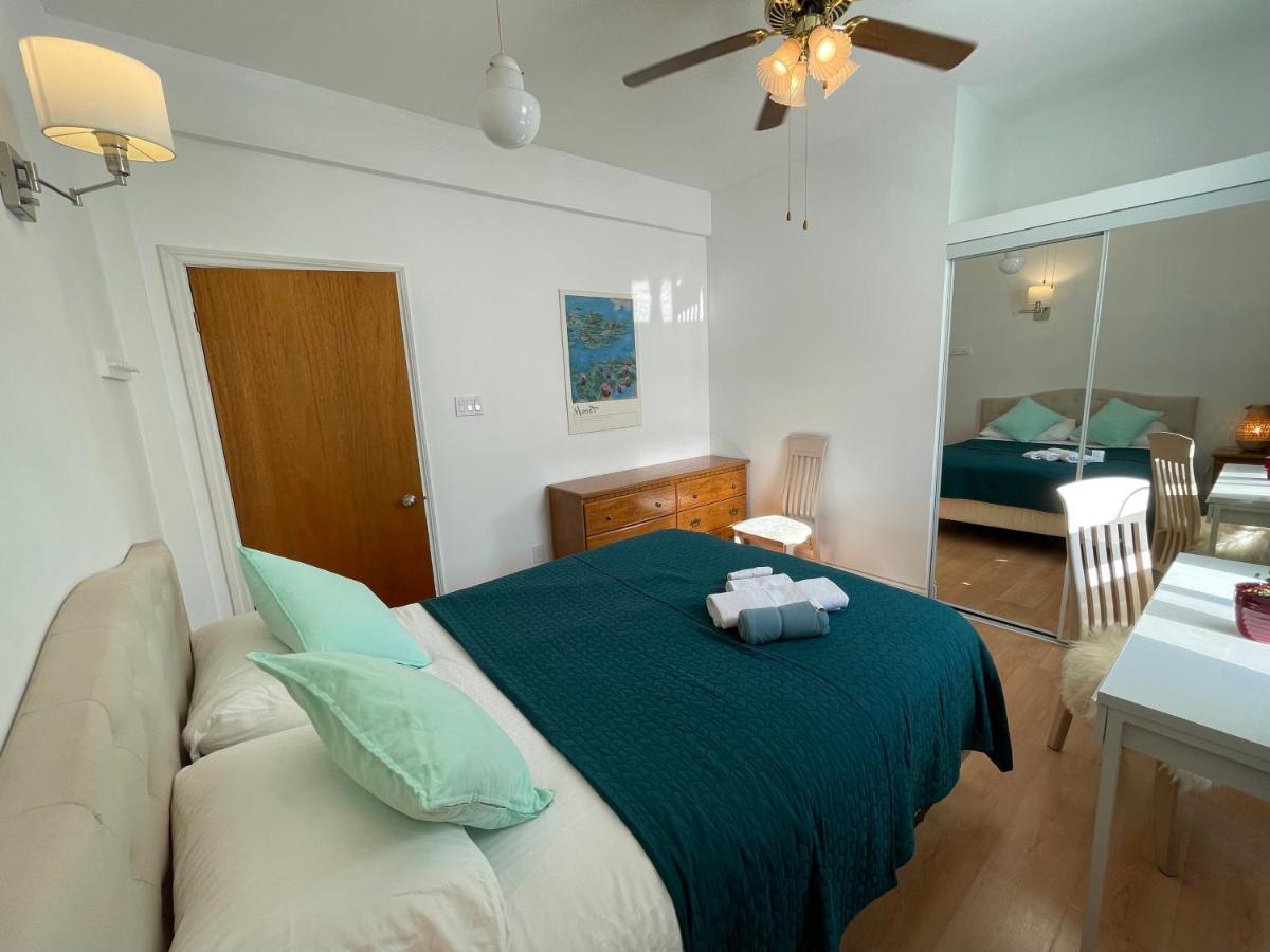 Chambres El Mediterraneo Rooms Μόντρεαλ Εξωτερικό φωτογραφία
