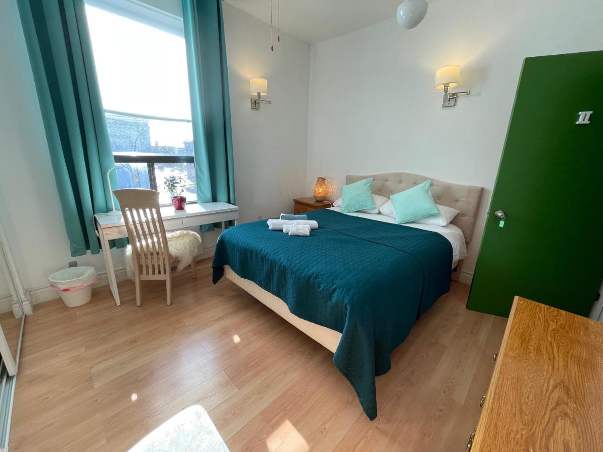 Chambres El Mediterraneo Rooms Μόντρεαλ Εξωτερικό φωτογραφία